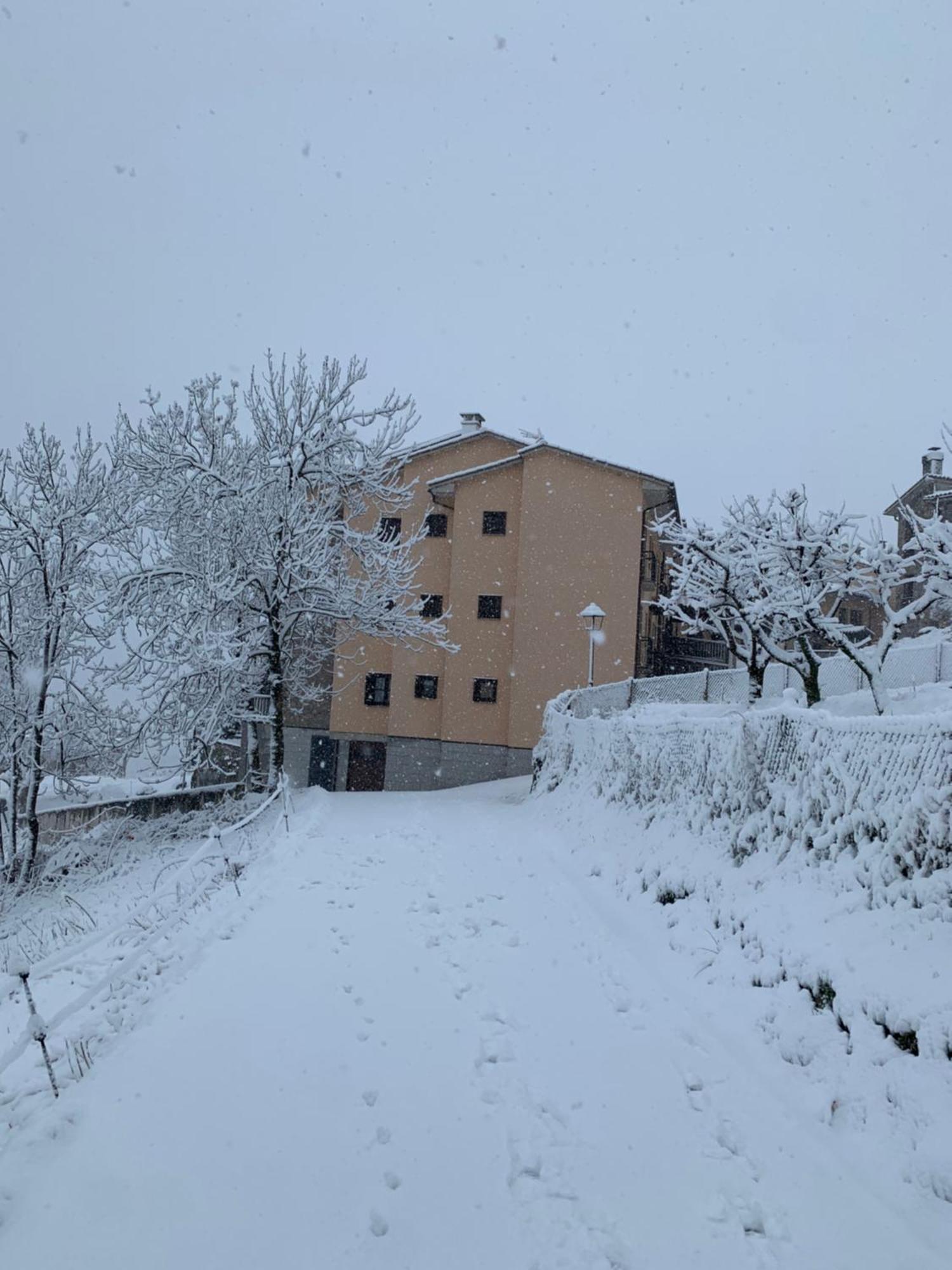 Saldes Pedraforca Apartment Bagian luar foto